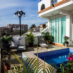 Hotel Andales On The Bay Suites