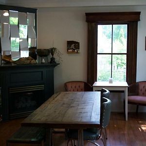 Queen Regent Bed & Breakfast