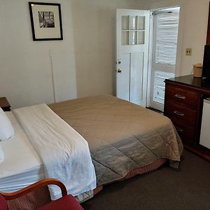 Rosewood Inn
