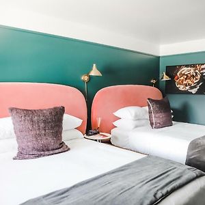 Double Queen Room