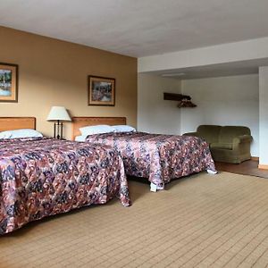 Queen Room Two Queen Beds