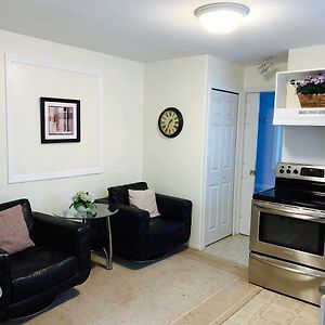 One-Bedroom King Suite