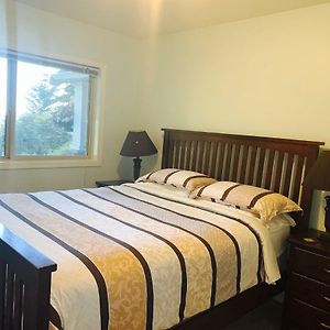 One-Bedroom King Suite