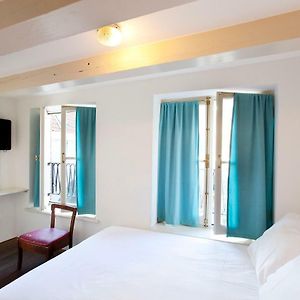 Economy King Room