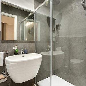 Luxury King Suite