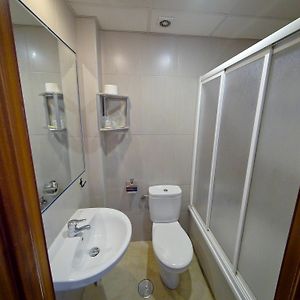 Single Room Private Bathroom