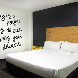 Executive Queen Room