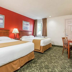 Deluxe  Queen Room Disability Access