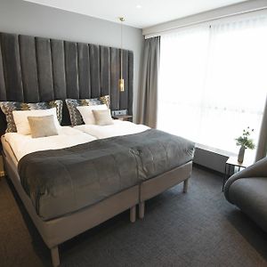 B14 Apartments & Rooms