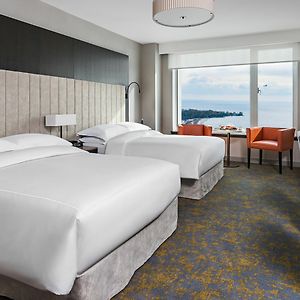 Premium Queen Room