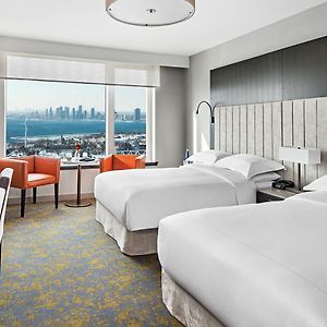 Signature Queen Room