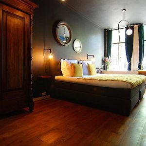 Deluxe Queen Suite