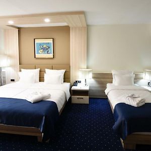 Basic Triple Room