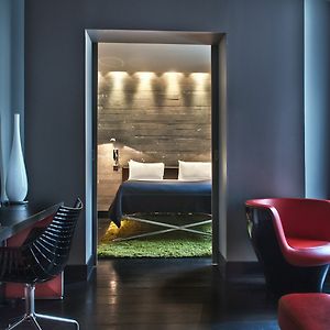 Standard Queen Suite