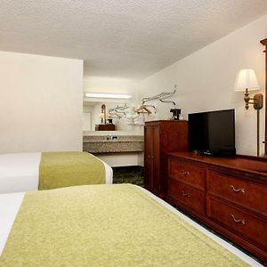 Queen Room Two Queen Beds Non-Smoking