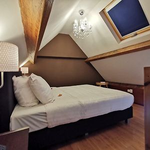 Duplex Triple Room