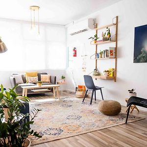 Santurcia Hostel (Adults Only)