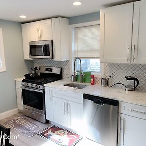 Nice Bedroom Next Fells Point