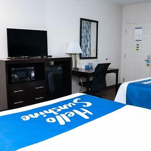 Queen Room Two Queen Beds Non-Smoking