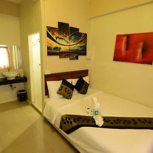 Khaosan Green House Hotel