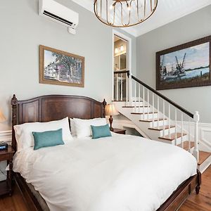 One-bedroom Loft Apartment