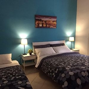 Amoraroma, Economy Guest House With Shared Bathrooms