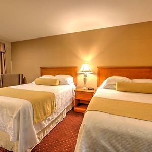 Queen Room Two Queen Beds