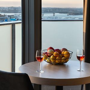 One-Bedroom King Suite