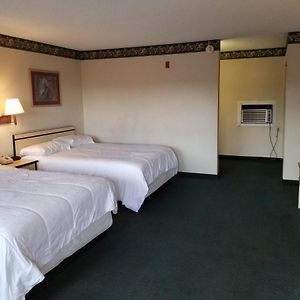 Queen Room Two Queen Beds Non-Smoking