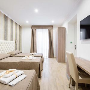 Cheri Luxury Suite