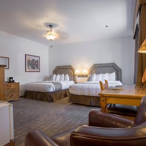 Tradition Queen Room
