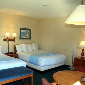 Pool Queen Room