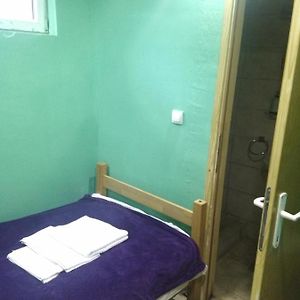 Budget King Room