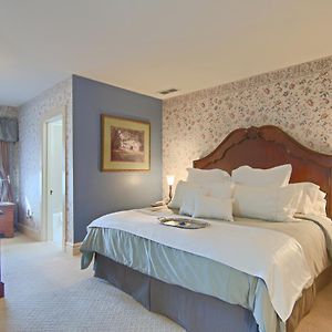 Premium King Room