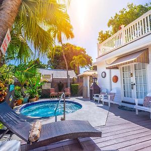 Seascape Tropical Inn (Adults Only)