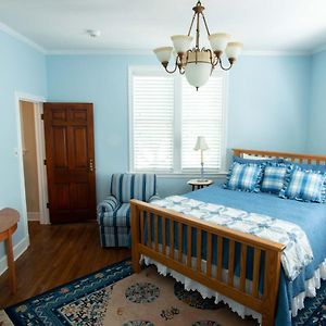 Queen Suite