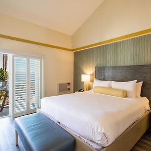 Pool Side King Room