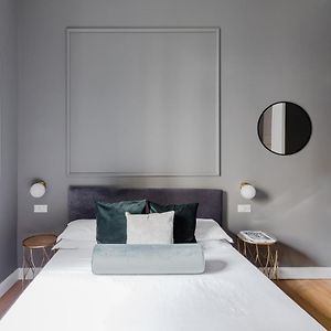 Suites By Chloe