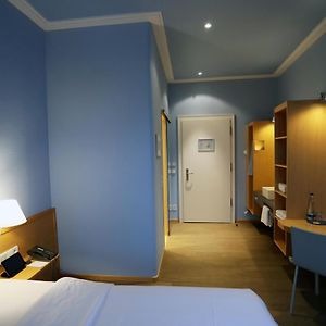 Cosy Single Room