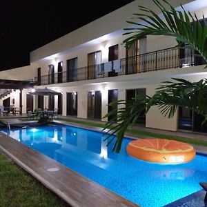 Deluxe Family Suite