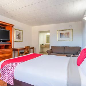 One-Bedroom King Suite
