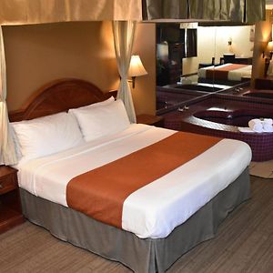 Honeymoon Suite