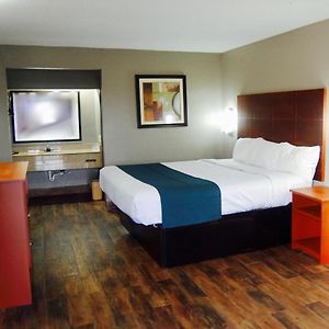 Deluxe King Room Non-Smoking