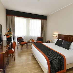 Classic Queen Room