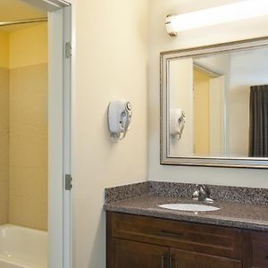 One-Bedroom King Suite