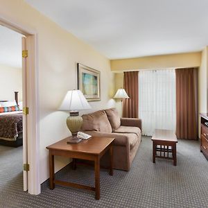 One-Bedroom King Suite