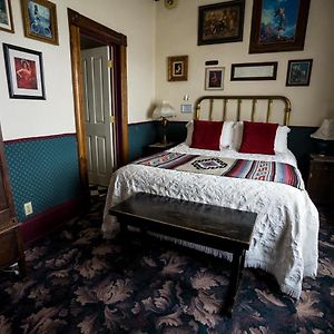 Deluxe Queen Room Non Smoking