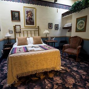 Queen Room Interior Non-Smoking