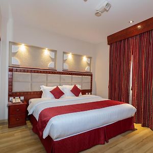 Deluxe Two-Bedroom Apartment