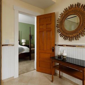 Queen Suite